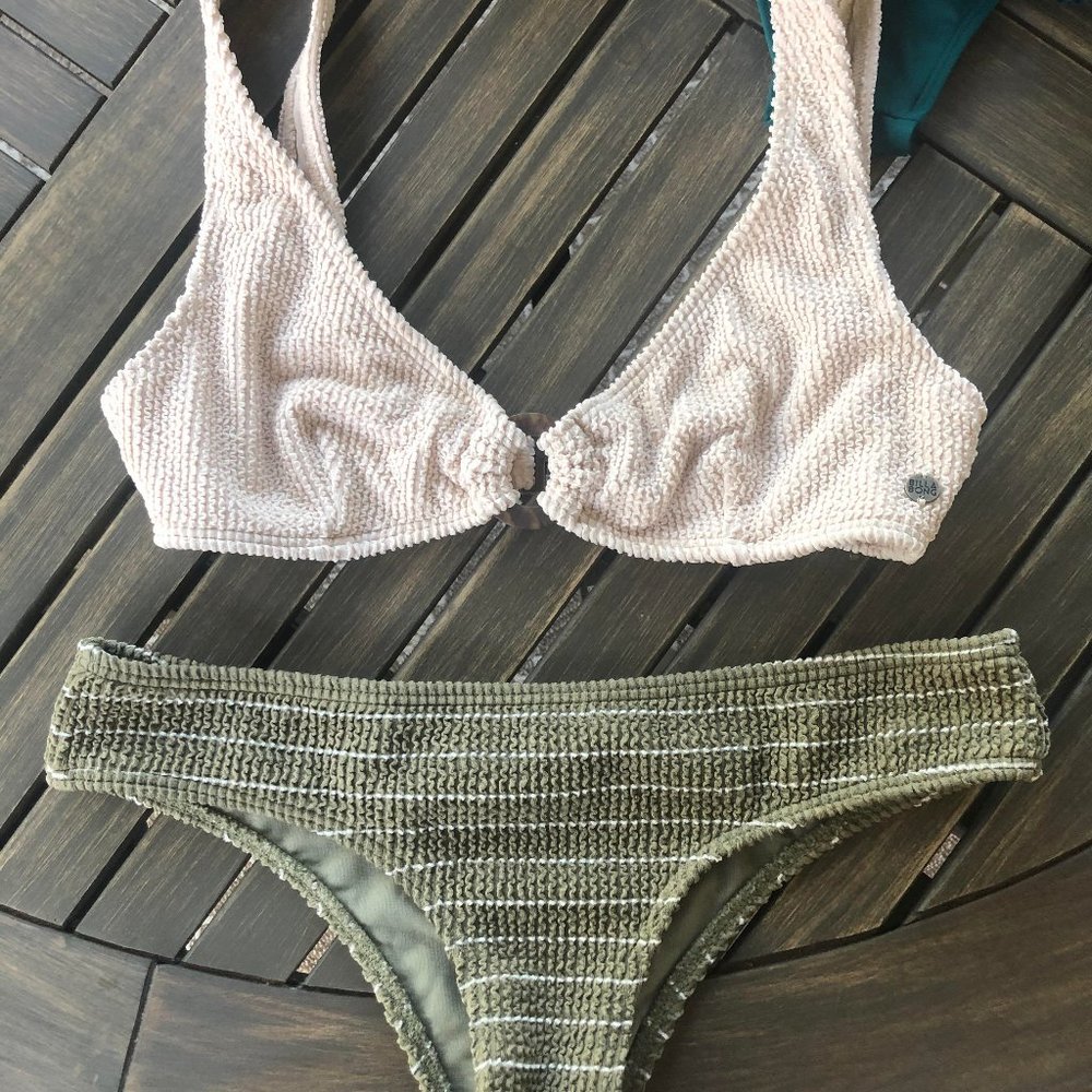 Billabong Textured Bikini Set